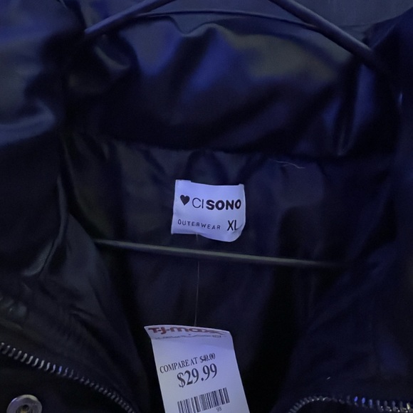 Faux leather cropped puffer jacket - Picture 5 of 5